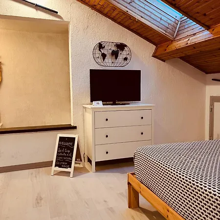 Apartmán La Mansardina - Adults Only, Vicino Al Mare, Stazione E 5 Terre